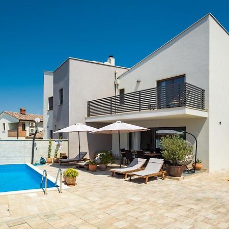 Vrznaveri Villa Leonardo מראה חיצוני תמונה