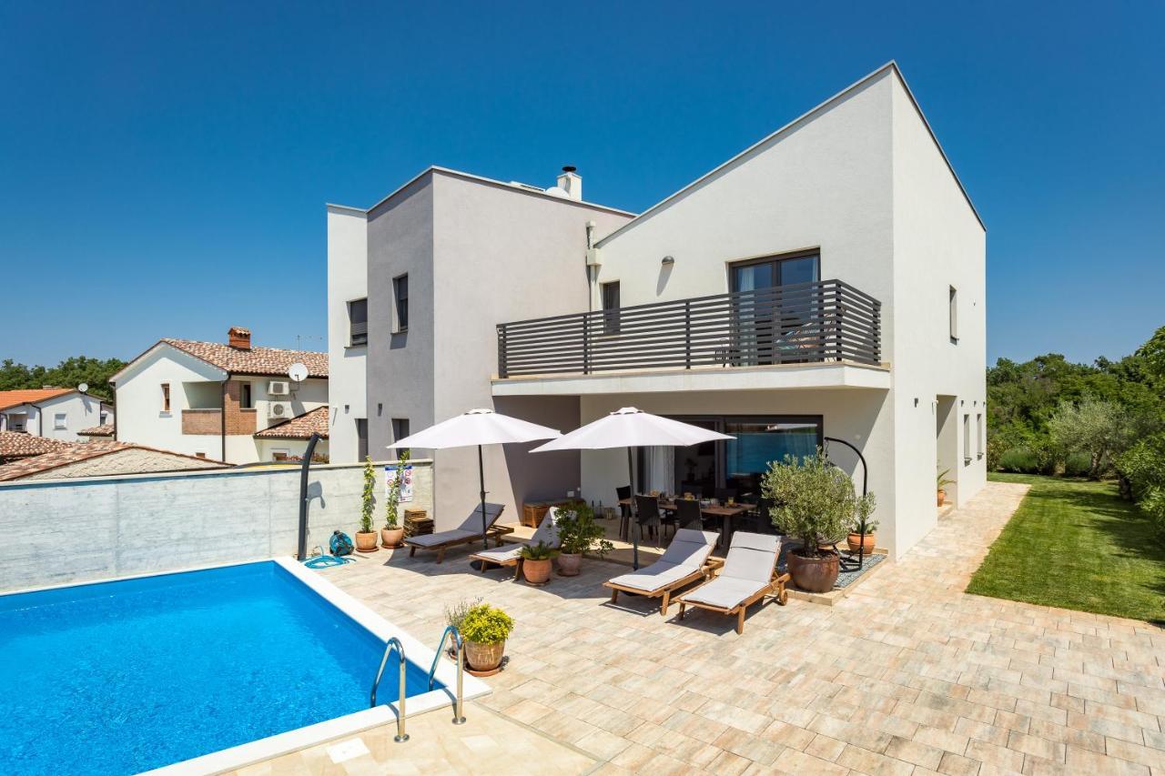 Vrznaveri Villa Leonardo מראה חיצוני תמונה